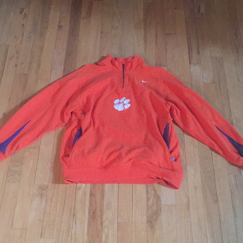 nike size S sweatshirt